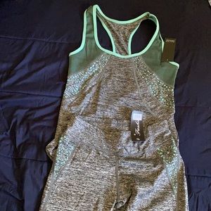 Girls yoga / running fitness top and leggings